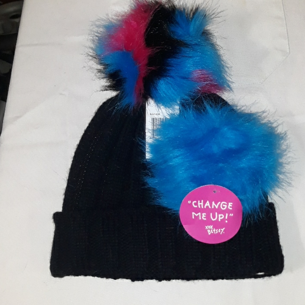 Betsey Johnson Xox Beanie with detachable Pompoms